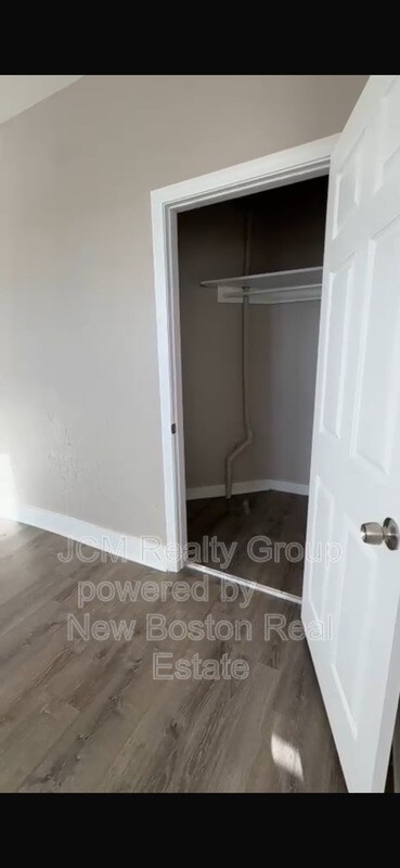 Building Photo - 116-124A Central Ave