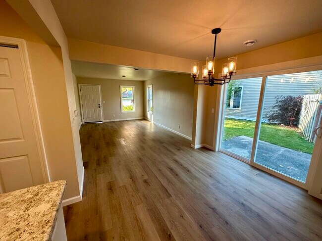 Building Photo - 834 Nicholas Ct