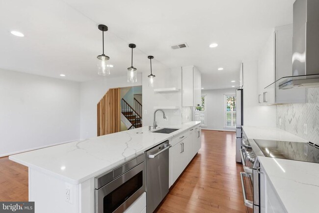 Building Photo - 10429 Red Granite Terrace