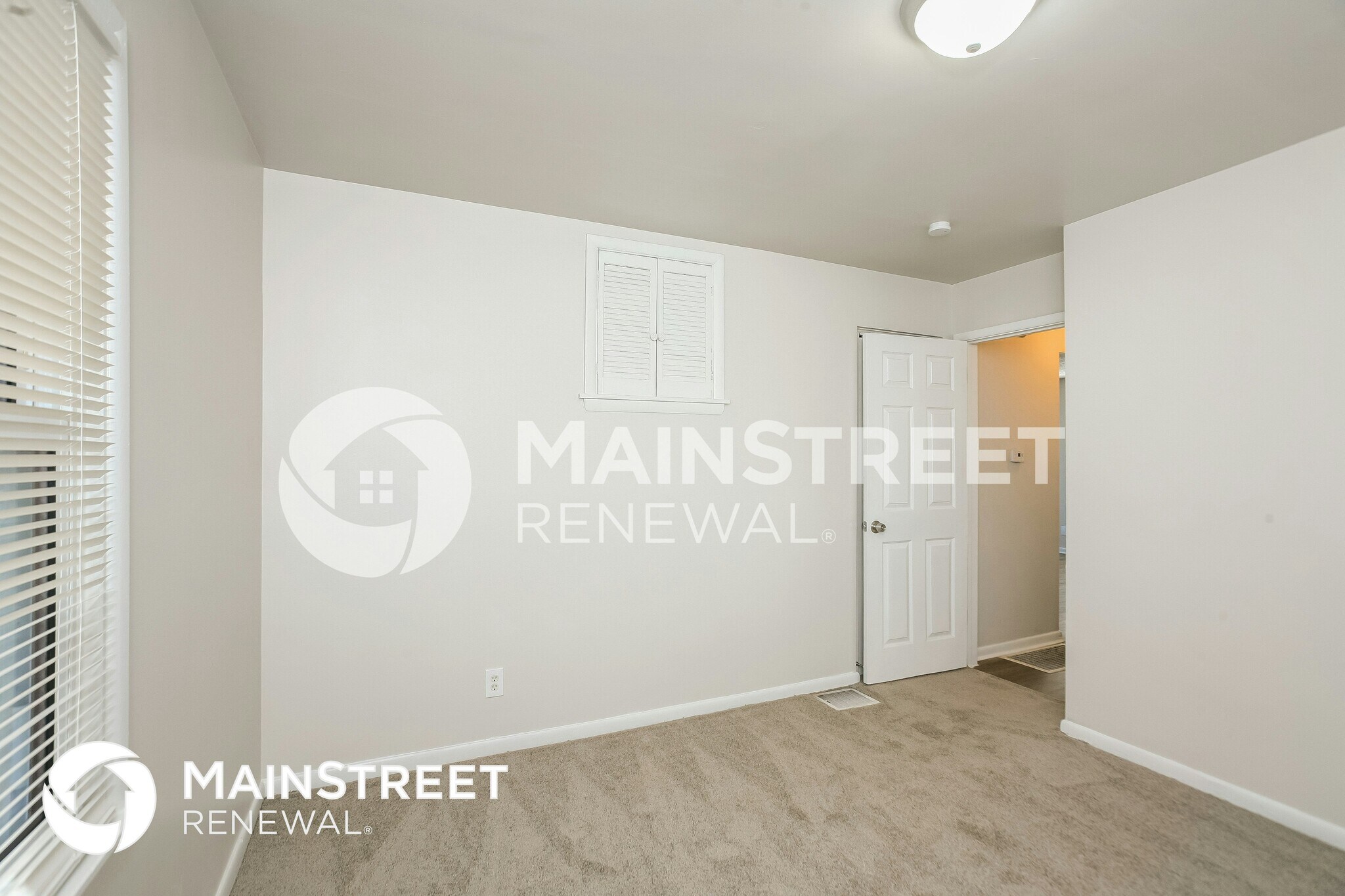 Building Photo - 5225 E 20th Pl