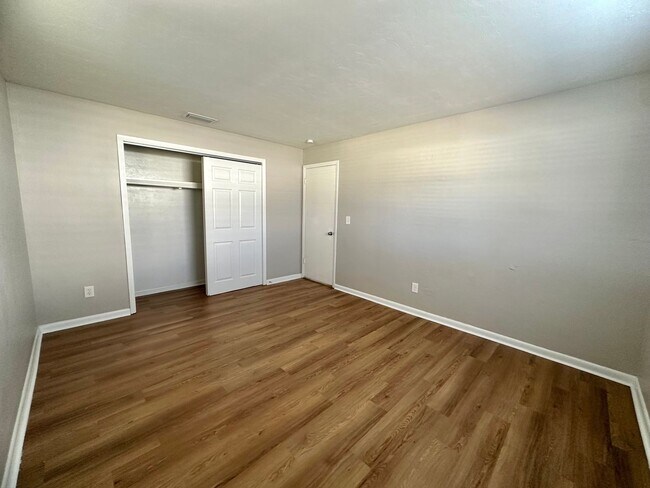 Building Photo - 4946 Viceroy Ct