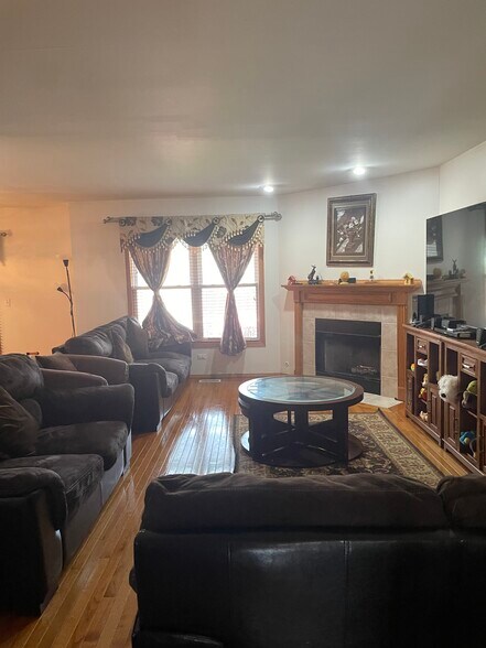 Building Photo - 301 Inner Circle Dr