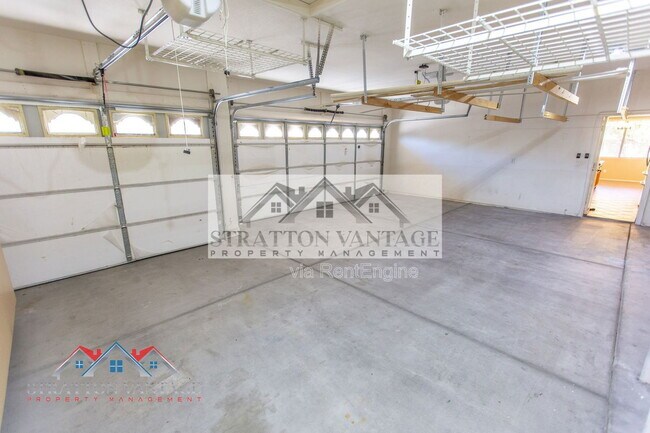 Building Photo - 4808 W Allen St