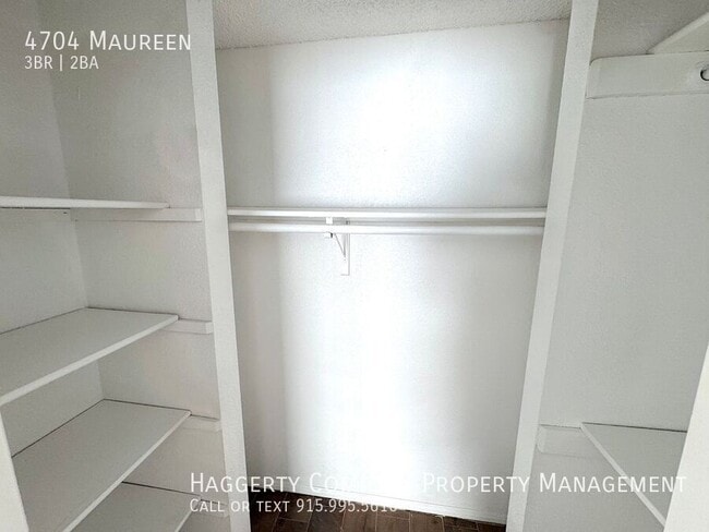 Building Photo - 4704 Maureen-