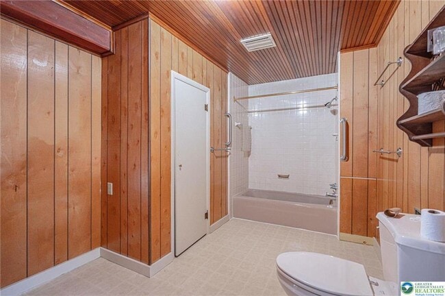 Building Photo - 621 Nursery Rd