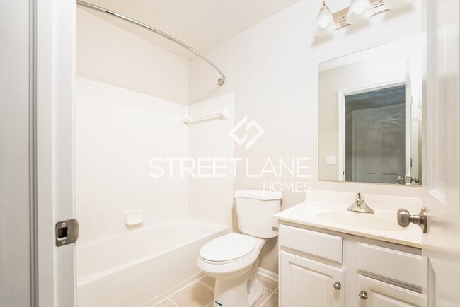 Building Photo - Charming 4 Bedroom in Pickerington!