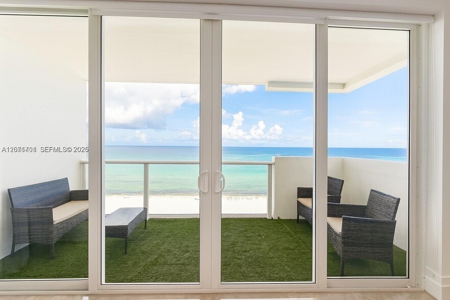Building Photo - 5601 Collins Ave