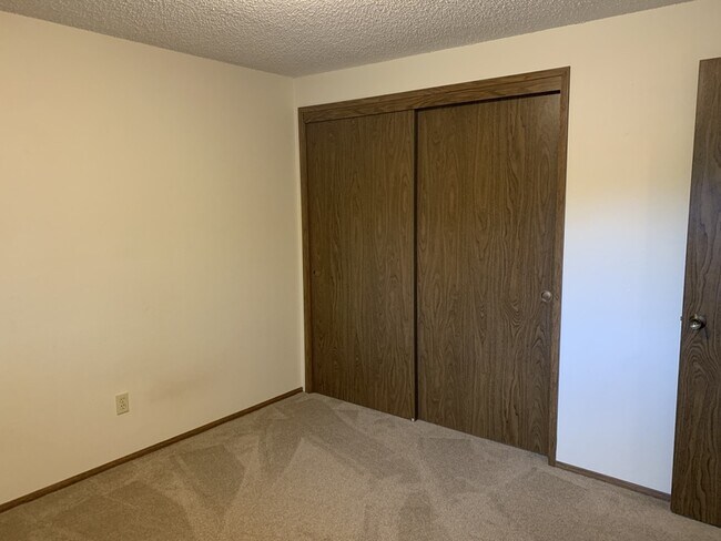 Building Photo - 202 La Villa Dr