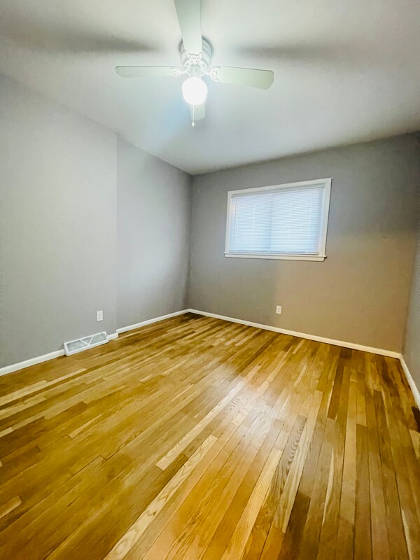 Building Photo - 8584 W Villard Ave