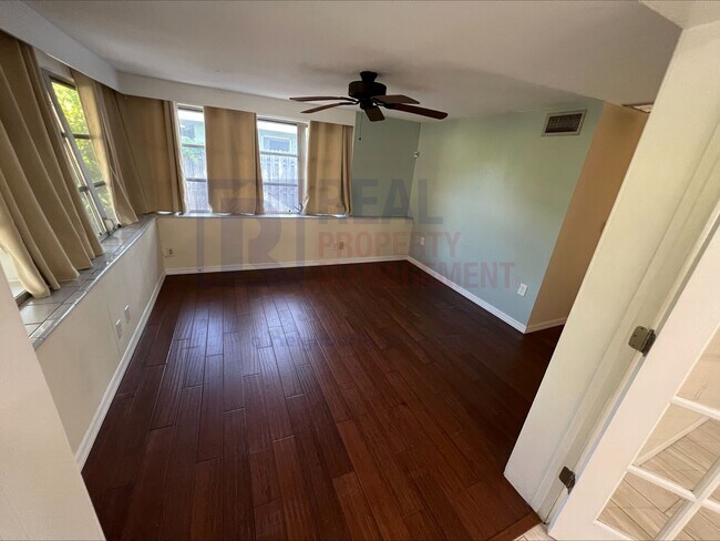 Building Photo - 210 57th St W