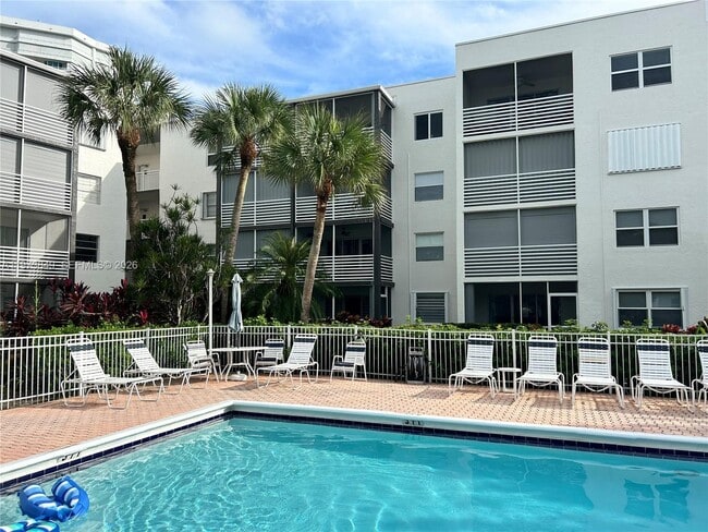 Building Photo - 1541 S Ocean Blvd