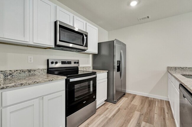 Building Photo - 627 Fox Den Cir