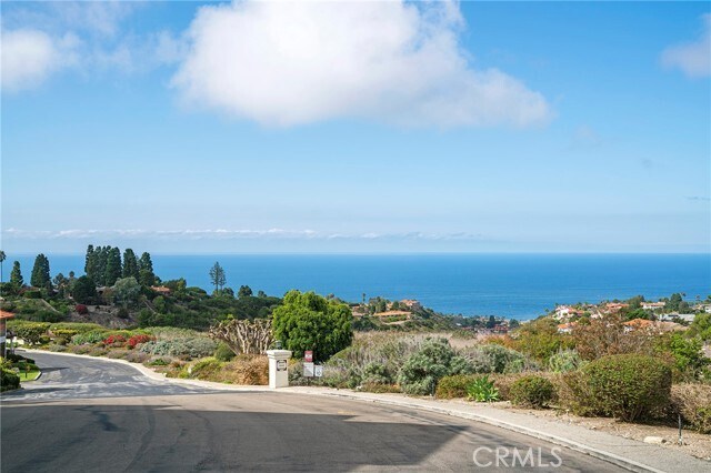 Building Photo - 6542 Ocean Crest Dr