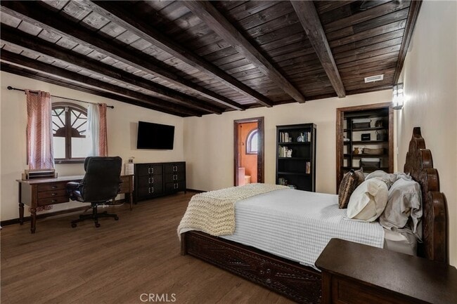 Building Photo - 3092 Laurel Canyon Blvd