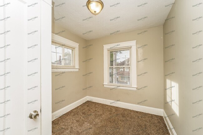 Building Photo - 10811 Sprague Ave
