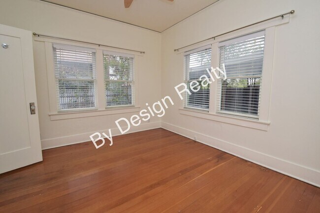 Building Photo - Charming Armory Park Bungalow with Private Off-Street Parking