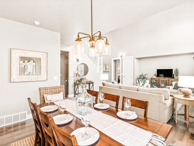 Building Photo - 2670 Weathervane Way S
