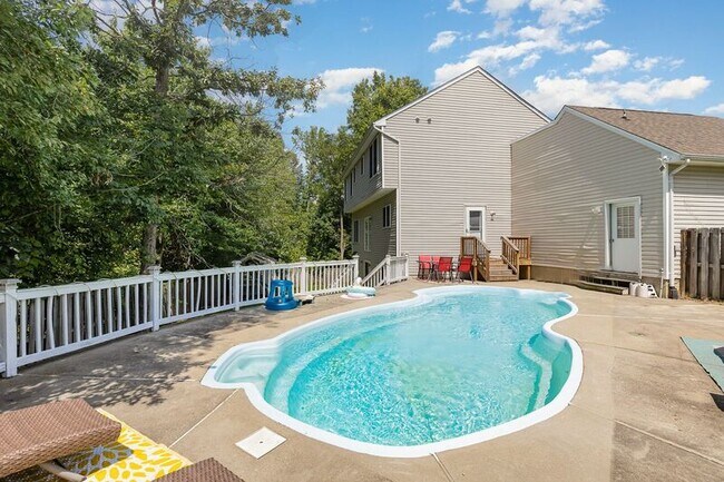 Building Photo - 11814 Gardenia Dr