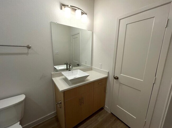 Building Photo - 2517 Appian Way