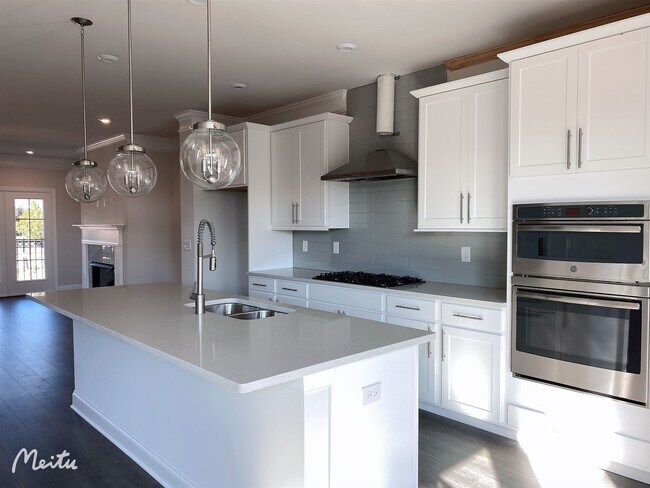 Building Photo - 1395 Live Oak Lane