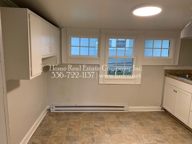 Building Photo - 2616 Machine St