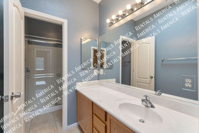 Building Photo - 568 E Painted Pueblo Dr