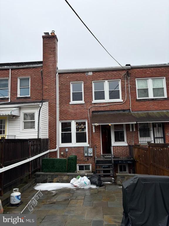 Building Photo - 223 Ingraham St NW