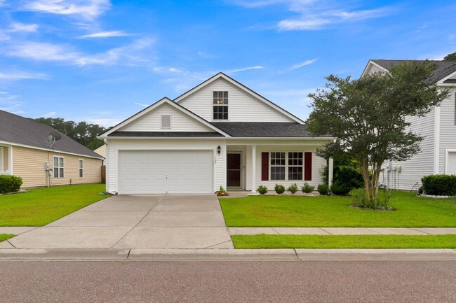 Building Photo - 5 Bedroom/ 3 Bath home in  lovely Longleaf