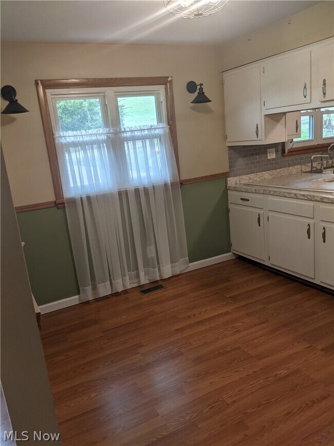 Building Photo - 51392 Breezy Hill Rd