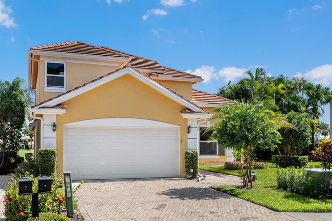 Building Photo - 8232 Heritage Club Dr