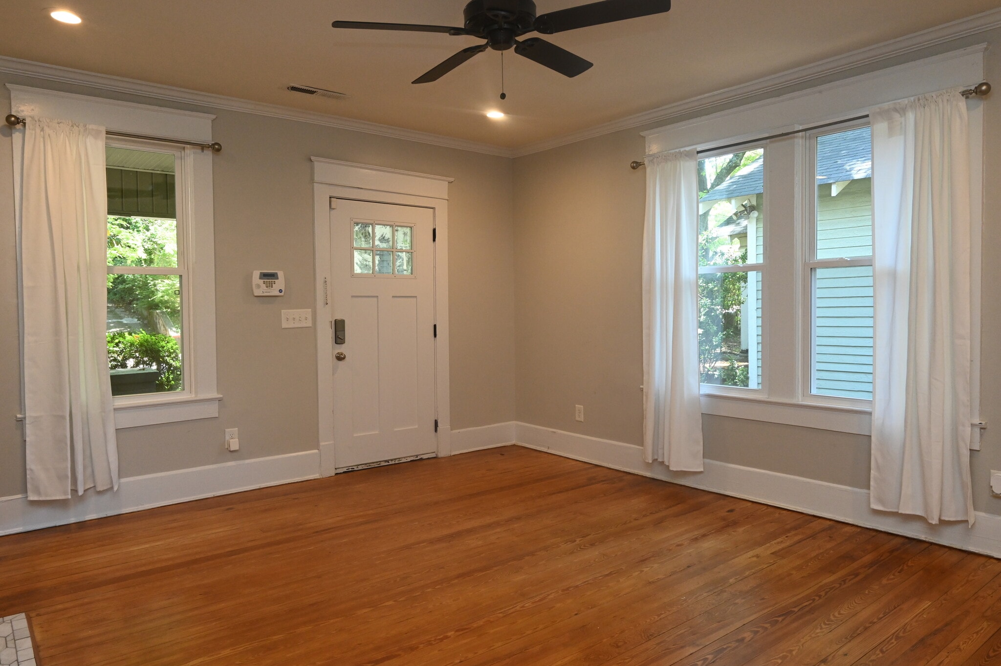 Building Photo - 309 Dargan Pl SW
