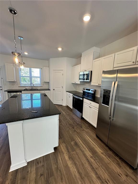 Building Photo - 5720 Schelton Pl