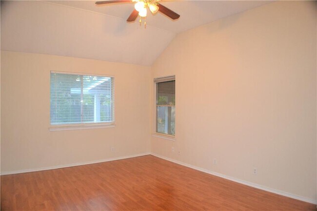 Building Photo - 16702 Shipshaw River Cove