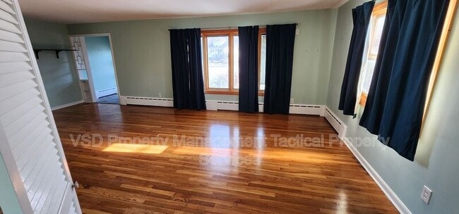 Building Photo - 21329 Lakeshore Blvd