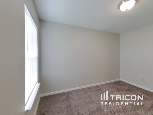 Building Photo - 2066 Ferdinand Ct