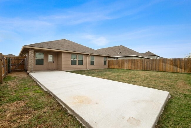 Building Photo - 229 Reagor Dr