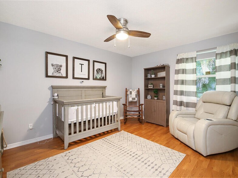 Building Photo - 3051 SW Earl Ave