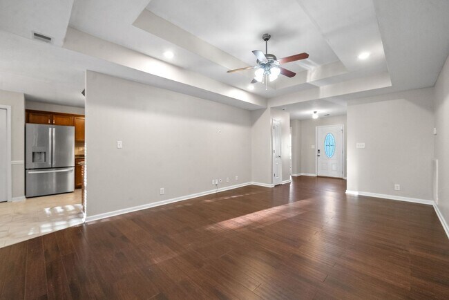 Building Photo - 2845 Teakwood Dr