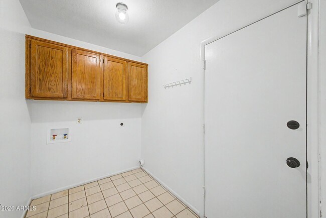 Building Photo - 7119 W Krall St