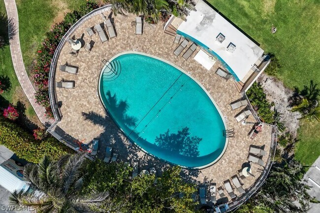 Building Photo - 5 Bluebill Ave