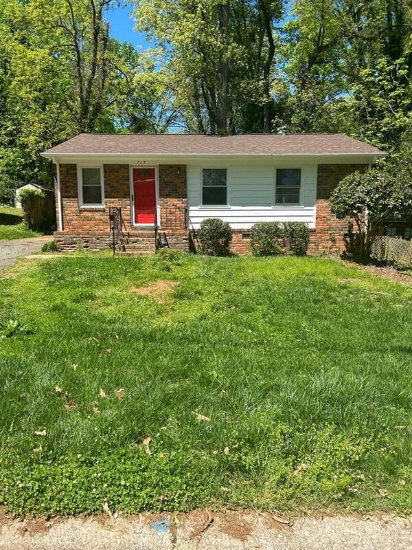 Primary Photo - 717 Crater St