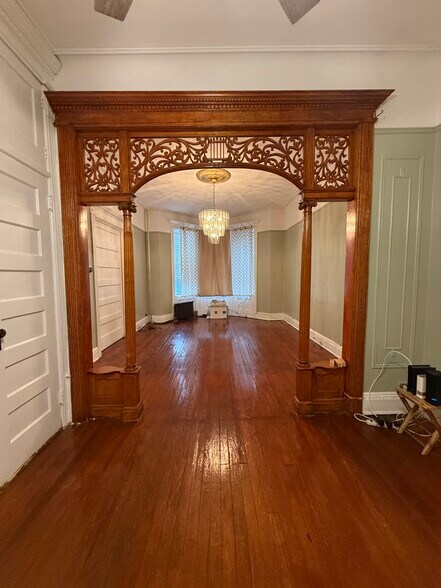 Living Room - 650 54th St