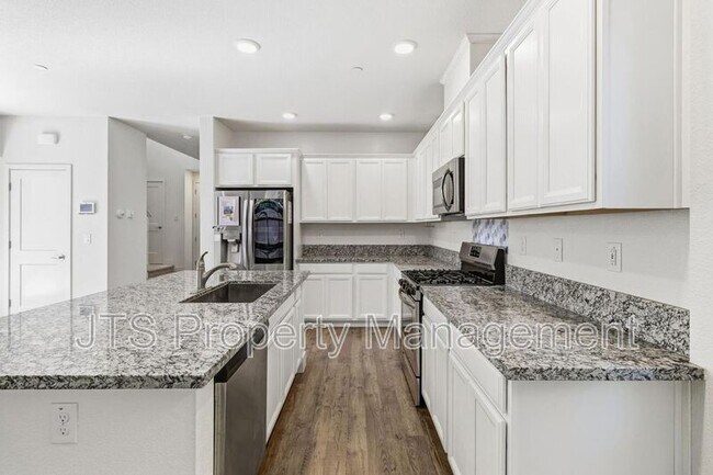 Building Photo - 3949 Aristotle Cir