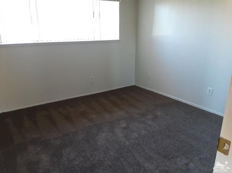 Building Photo - 72701 Willow St