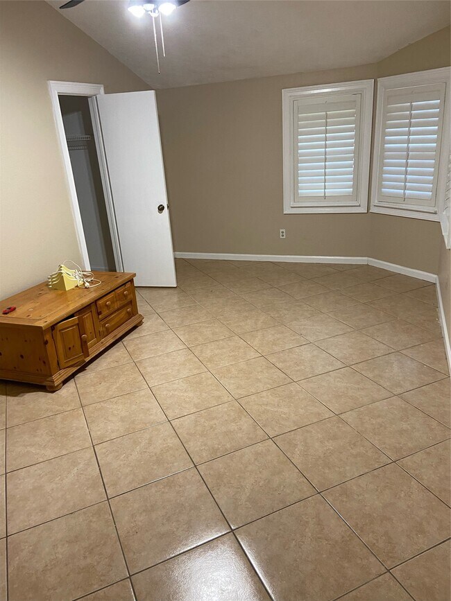 Building Photo - 22503 Dabney Manor Ln