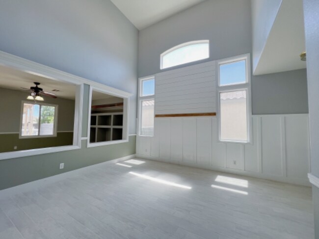 Building Photo - 4572 Yellow Harbor St