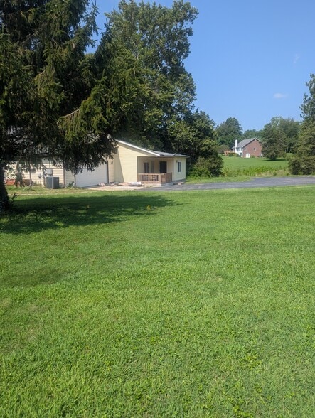 Primary Photo - 1680 E Whisnand Rd