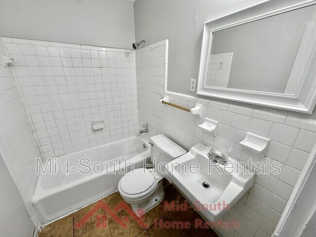 Building Photo - 4166 Hobson Rd