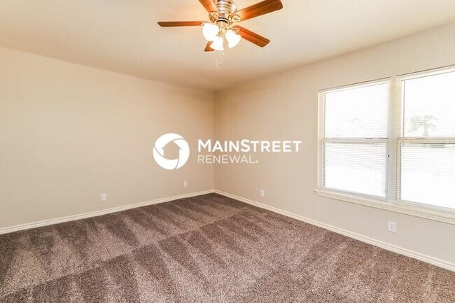 Building Photo - 4 Bedroom Pet-Friendly Home in San Antonio, TX with Main Street Renewal