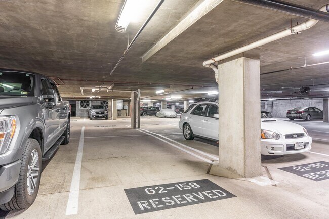 Building Photo - 525 N Fayette St